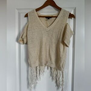 BCBGMAXAZRIA tassel top, xxs but it’s stretchy and fits size M. Back design